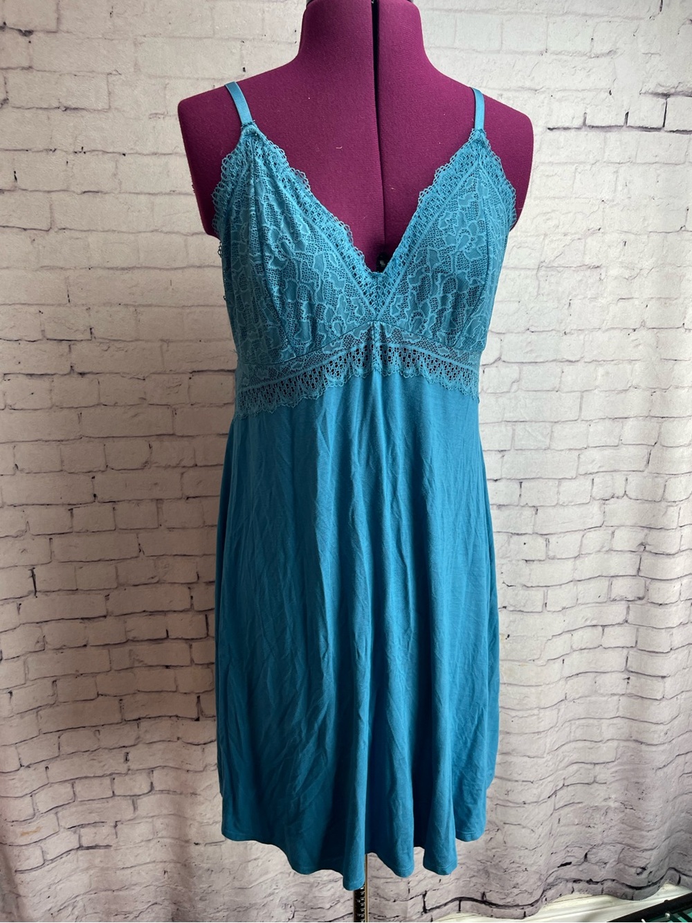 Soma size large teal short nightgown lace trim